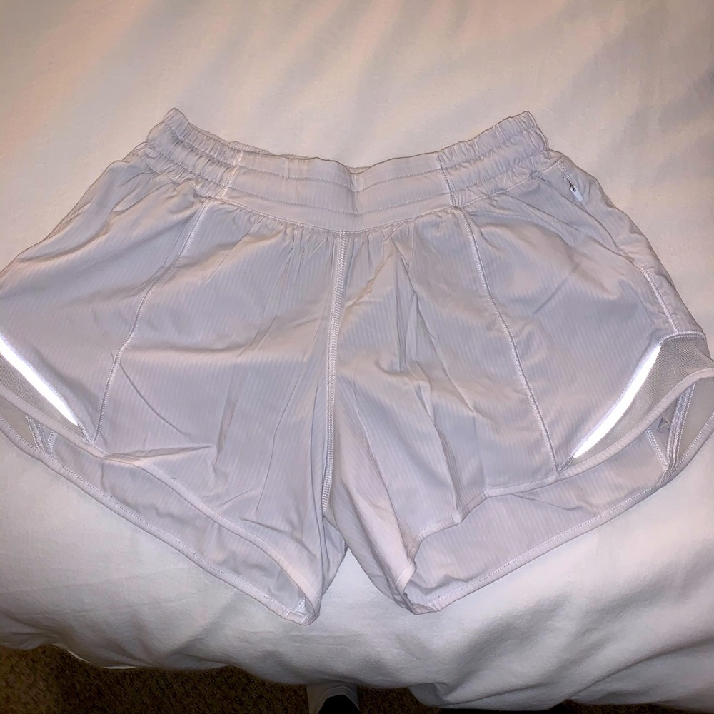 lululemon hotty hot shorts